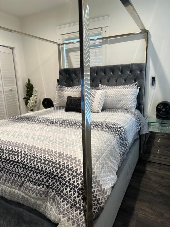 Gorgeous Dtla W/ View + Hot Tub! Casa vacanze